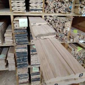 lot 78 image: 4 34 x 1116 Red Oak Base Moulding (SC3F)