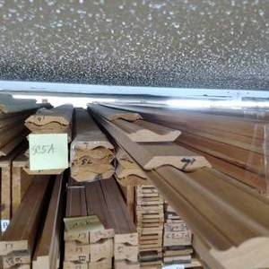 lot 160 image: 3 12 x 34 Pine Crown Moulding (SC5A)