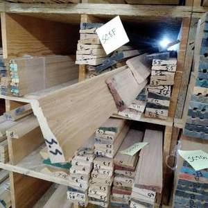 lot 22 image: 2 12 x 1116 Red Oak Casing (SC8F)
