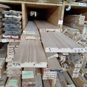 lot 44 image: 4 14 x 34 and 6 14 x 34 Red Oak CasingChairMantel (SC12D)