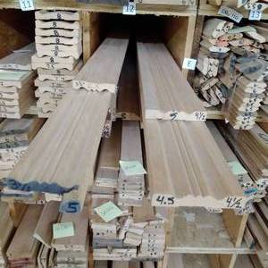 lot 45 image: 3 14 x 34 and 4 12 x 34 Red Oak CasingChairMantel (SC12E)