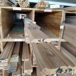lot 175 image: 2 34 x 916 Red Oak Crown Moulding (SC15B)