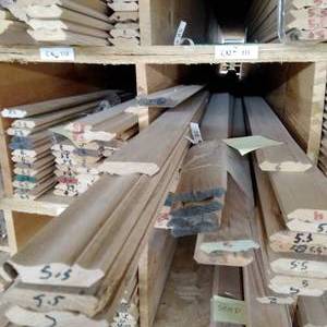 lot 176 image: 2 34 x 916 Red Oak Crown Moulding (SC15C)