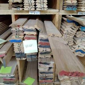 lot 183 image: 2 34 x 916 Red Oak Crown Moulding (SC16F)