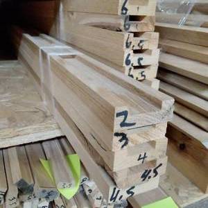 lot 144 image: 1 18 x 34 Red Oak Moulding (SC17H)