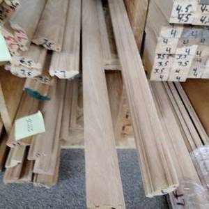 lot 109 image: 1 34 x 58 Red Oak Wainscot Cap (SC26H)