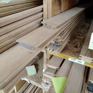 lot 127 image: 2 12 x 916 Red Oak Panel Moulding (SC29E)