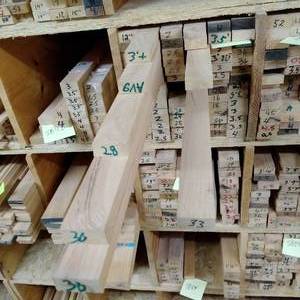 lot 335 image: 1 34 x 34 Red Oak S4S (SB10D)
