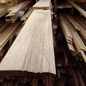 lot 50 image: 4 34 x 1116 White Oak Base Moulding (SB25B)