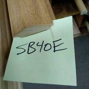 lot 131 image: 2 12 x 2 12 Birch Hand Rail (SB40E)