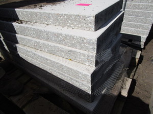 lot 19 image: Concete paver, 48x18x2.75, qty 7...