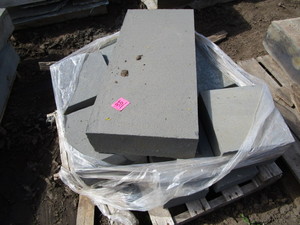 lot 35 image: Blue Stone, random pieces, largest ...