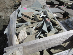 lot 43 image: Pavers, irregular sizes, mix of Blu...