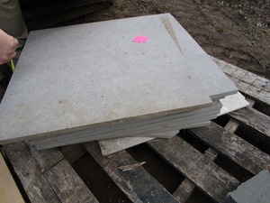 lot 61 image: Blue Stone paver, 23.5x23.5x34...