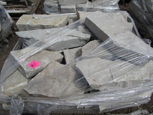 lot 161 image: Wall stone, mix of Chilton, Eden & ...