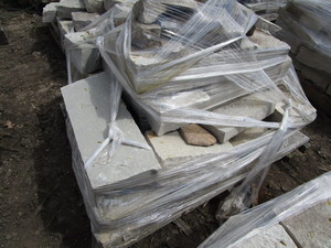 lot 163 image: Mixed Limestone wall stone...