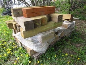 lot 200 image: Green treat 6x6, 25.5to 48 ...