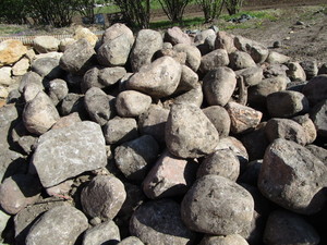 lot 102 image: Fieldstone, 12-16 boulders, one s...