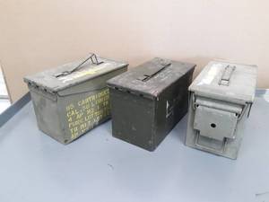 lot 19 image: Lot of 3 Vintage Ammo Cans