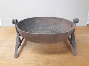 lot 6 image: Cast Iron Pot  Strainer w Stand - Makes a Great Planter