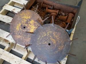 lot 77 image: Parts Drawer w Cast Iron Parts and 2 Discs