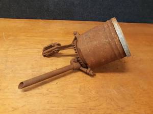 lot 152 image: Antique Seed Box