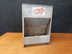lot 163 image: Galvanized Pet Feeder - Free-Flo