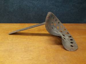 lot 172 image: Antique Implement Seat w Mount