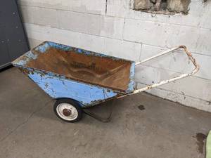 lot 46 image: Blue Yard Cart on Wheels
