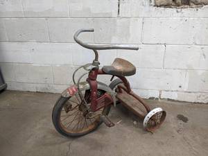 lot 51 image: Trike