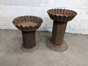 lot 82 image: Pair of PlantersBird Feeders