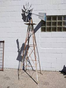 lot 109 image: Vintage Yard Windmill