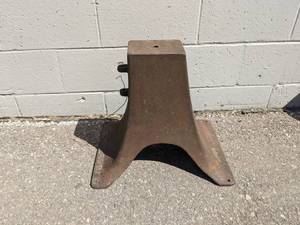 lot 136 image: Cast Iron Cream Separator Base