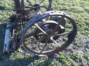 lot 9 image: Antique Minnesota #3 Sickle Mower