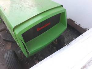 lot 18 image: Vintage Gambles Lawn Tractor - 8hp Briggs and Stratton Engine