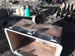lot 23 image: Vintage Steel Tank - Makes a Great Planter