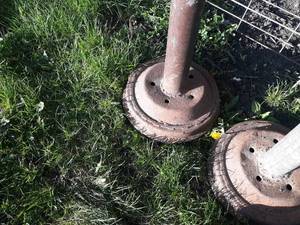 lot 28 image: Pair of Work  Material Stands - Adjustable