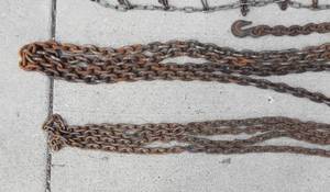 lot 27 image: Lot of Towing and Tire Chains
