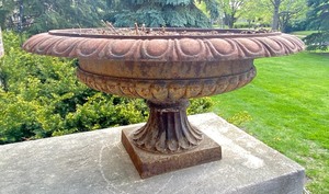 lot 17 image: Exquisite Large Antique Cast Iron Urn Planter w Removable Base #1