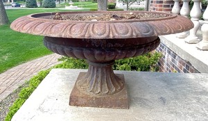 lot 18 image: Exquisite Large Antique Cast Iron Urn Planter w Removable Base #2