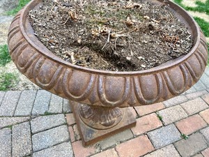 lot 24 image: Amazing Antique Cast Iron Urn Planter with Beautiful Design Detail #1