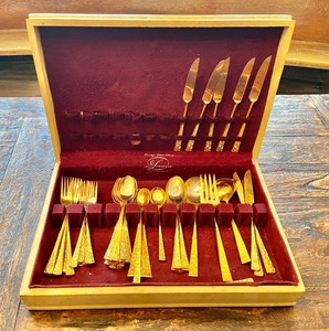 lot 38 image: 55pc Set Vintage Cosmos Gold Vermeil Flatware w Case