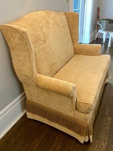 lot 44 image: Vintage Sunflower Yellow Patterned Velour High Back Love Seat w Fleur De Lis Motif