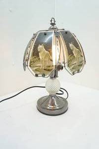 Wolf lamp
