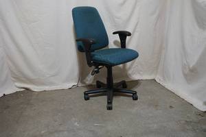 Wheeled chair