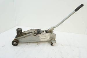 Floor jack