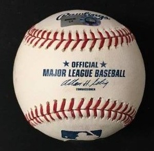 lot 145 image: Paul Molitor Autographed Baseball ( MLB Authenticated)