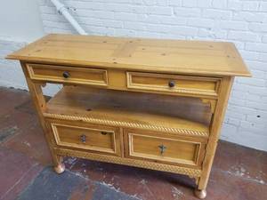 lot 6 image: Stunning Carved Console Table by Milling Road