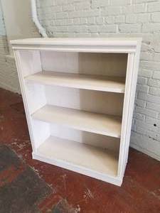 lot 46 image: Lovely White Bookshelf