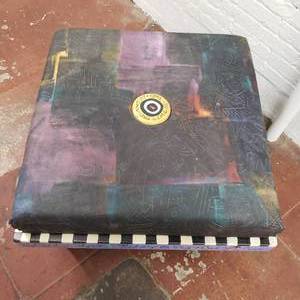 lot 21 image: Groovy Party Ottoman